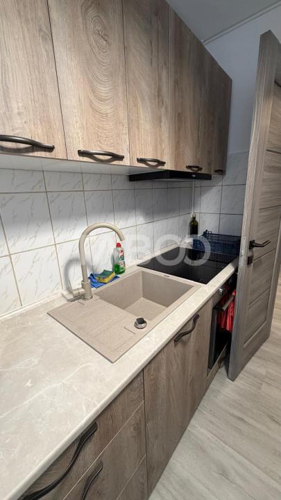 Apartament cu 2 camere decomandate etaj 3 in zona Mihai Viteazul