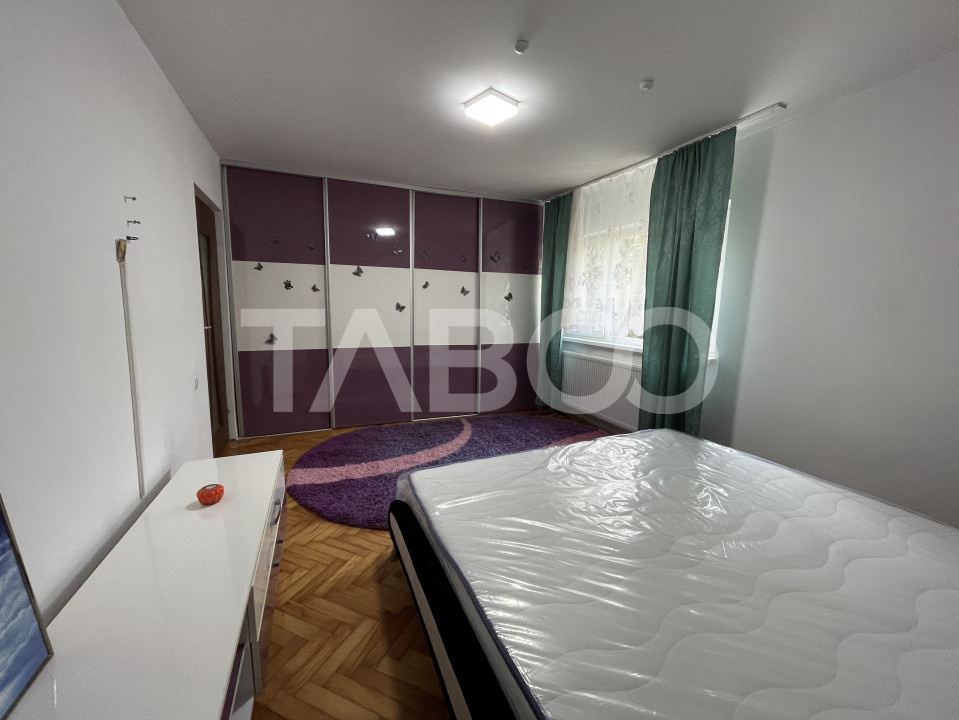 Apartament cu 2 camere decomandate si balcon de inchiriat in Strand