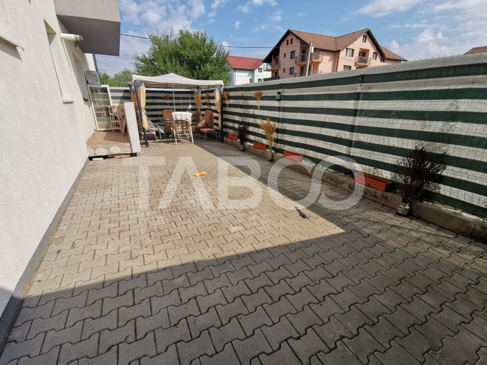 Apartament cu 2 camere decomandate si gradina de 48 mp de vanzare