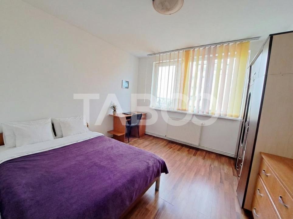 Apartament cu 2 camere si balcon de inchiriat in zona Mihai Viteazul