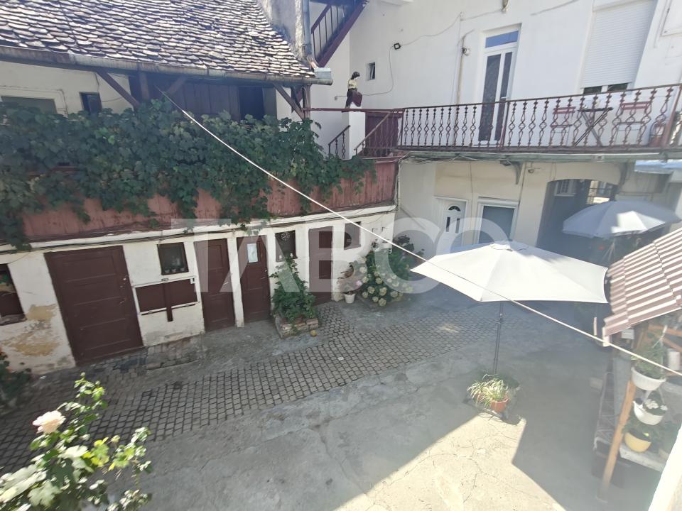 Apartament cu 2 camere si pivnita in Centrul Istoric Sibiu