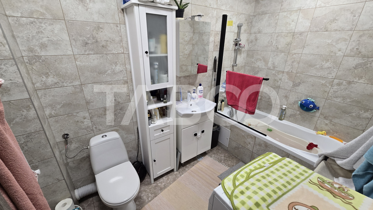 Apartament cu 3 camere 2 bai gradina 109mp si parcare Selimbar
