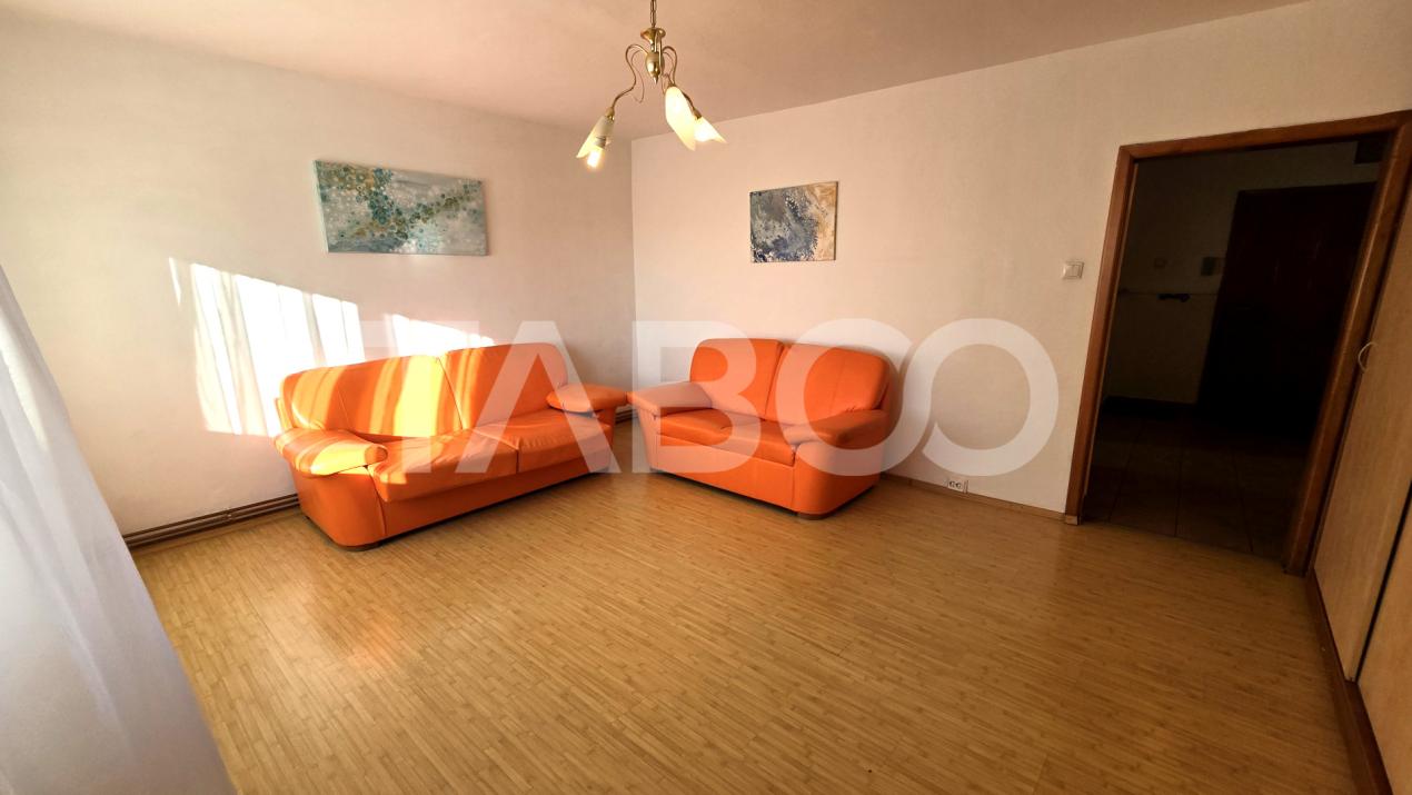 Apartament cu 3 camere 2 bai si balcon de vanzare in Terezian Sibiu