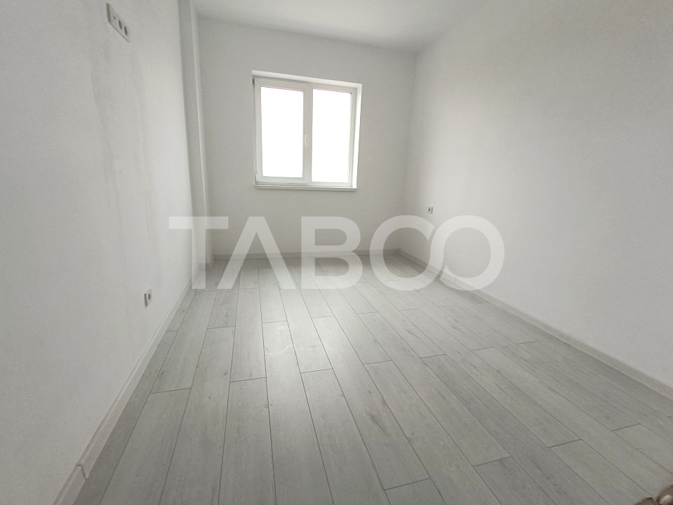 Apartament cu 3 camere 2 balcoane - parcare si incalzire in pardosea