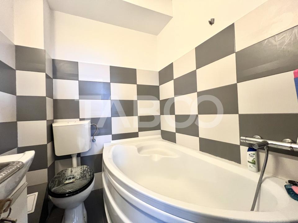 Apartament cu 3 camere 2 nivele de vanzare zona Centrala Piata Abator