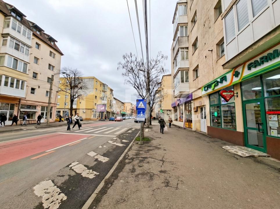 Apartament cu 3 camere de vanzare - mansarda Vasile Aaron - intabulata