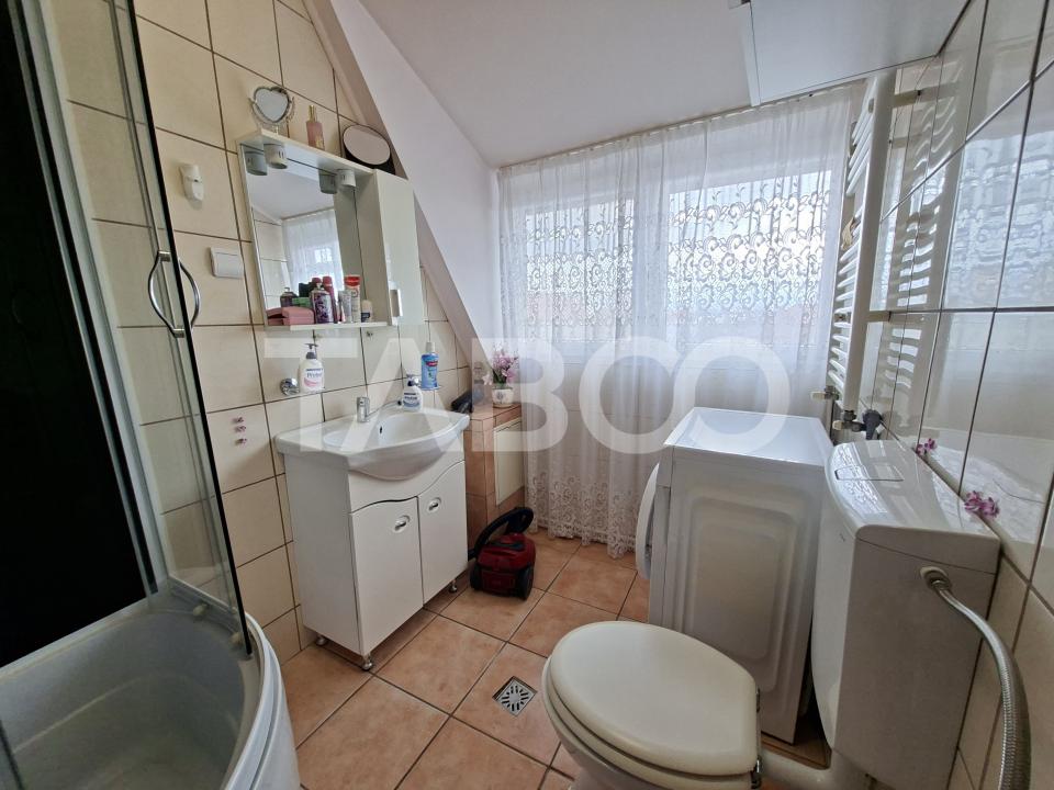 Apartament cu 3 camere de vanzare - mansarda Vasile Aaron - intabulata