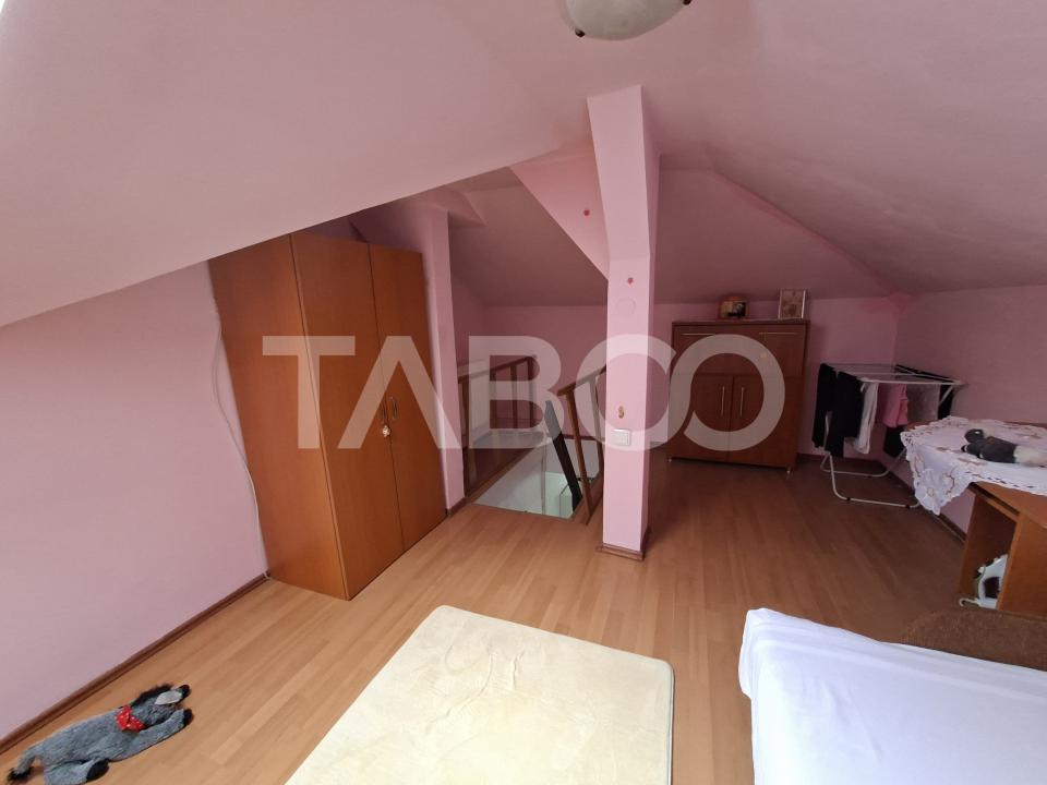 Apartament cu 3 camere de vanzare - mansarda Vasile Aaron - intabulata