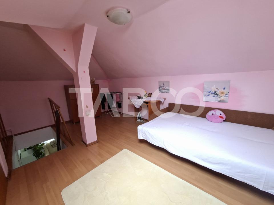 Apartament cu 3 camere de vanzare - mansarda Vasile Aaron - intabulata
