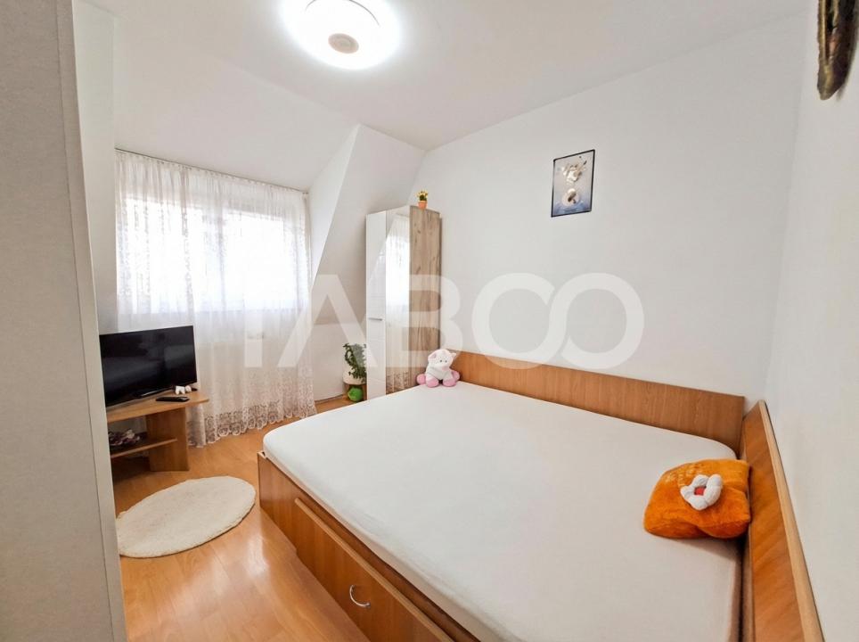 Apartament cu 3 camere de vanzare - mansarda Vasile Aaron - intabulata in Sibiu - Semaforului