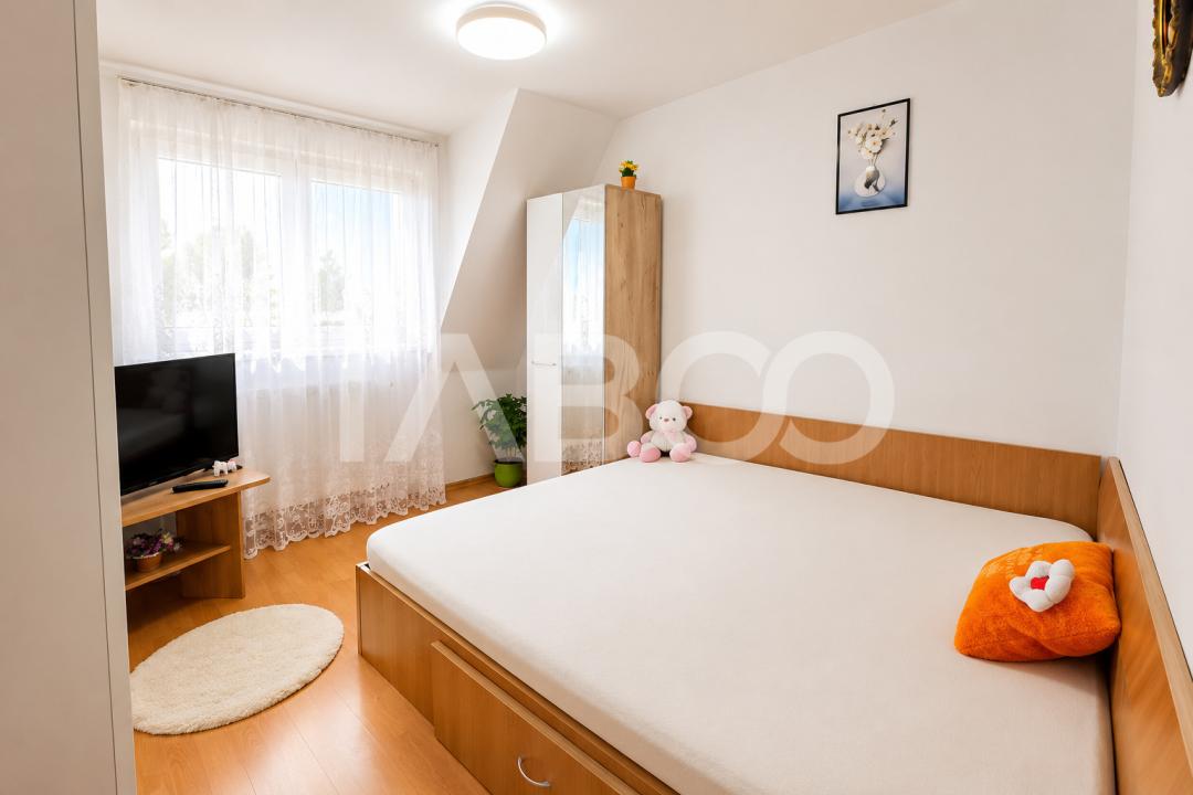 Apartament cu 3 camere de vanzare - mansarda Vasile Aaron - intabulata
