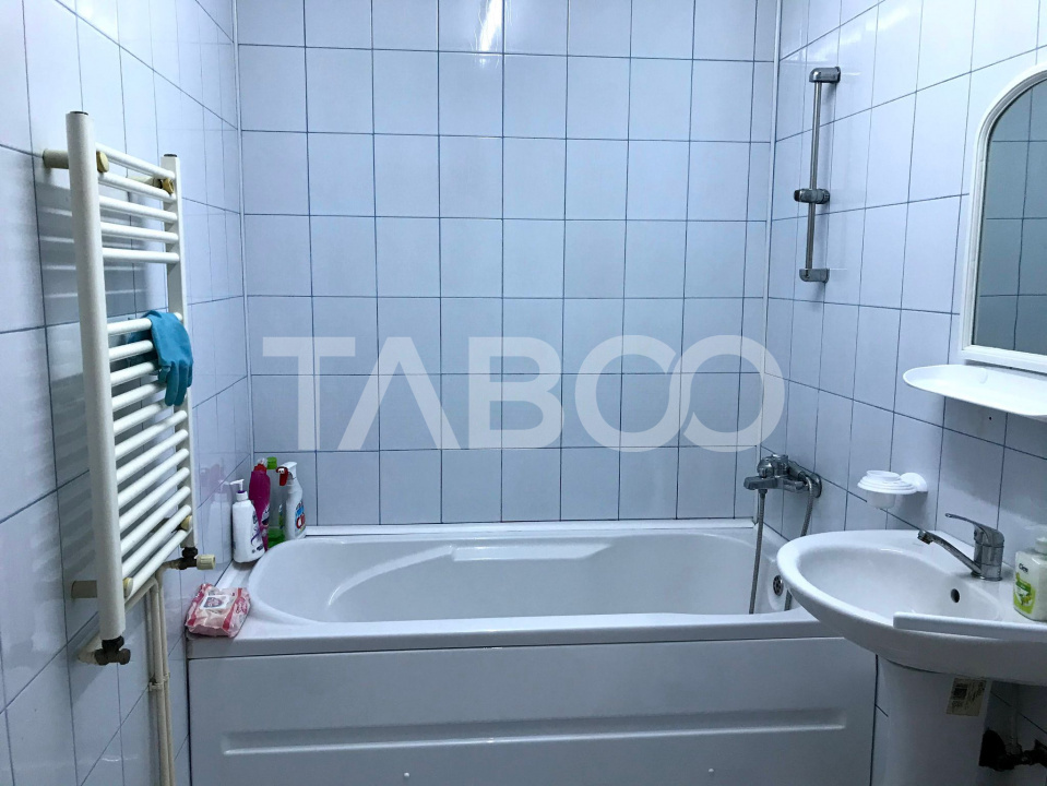 Apartament cu 3 camere de vanzare mobilat utilat Mihai Viteazu 66 mp