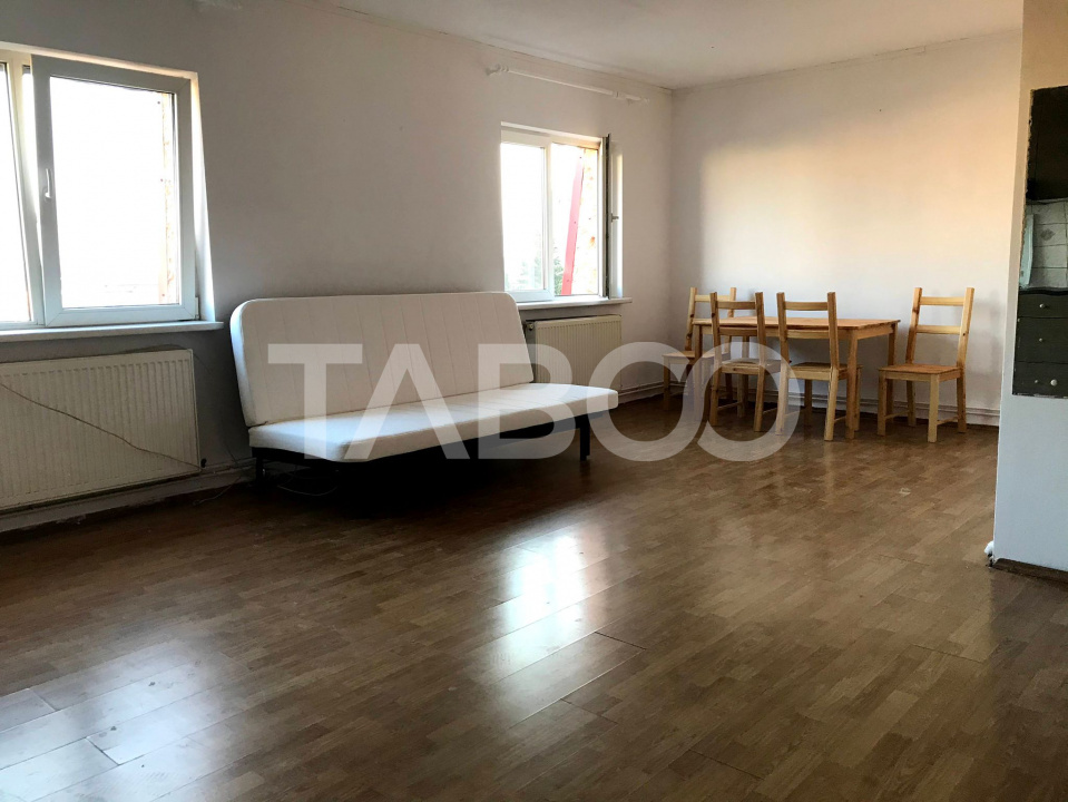 Apartament cu 3 camere de vanzare mobilat utilat Mihai Viteazu 66 mp