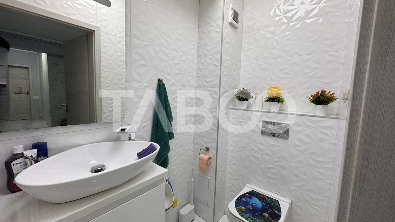 Apartament cu 3 camere de vanzare mobilat utilat terasa 80mp Turnisor 