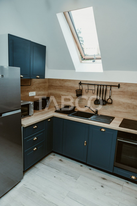 Apartament cu 3 camere decomandate 2 bai si curte de inchiriat 