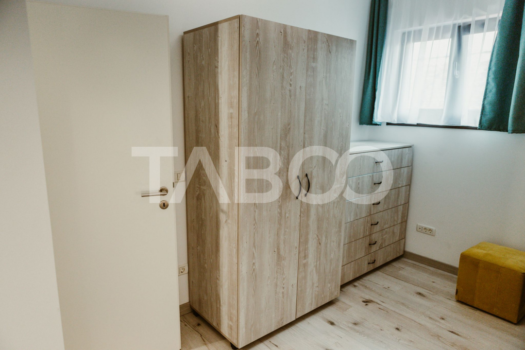 Apartament cu 3 camere decomandate 2 bai si curte de inchiriat 