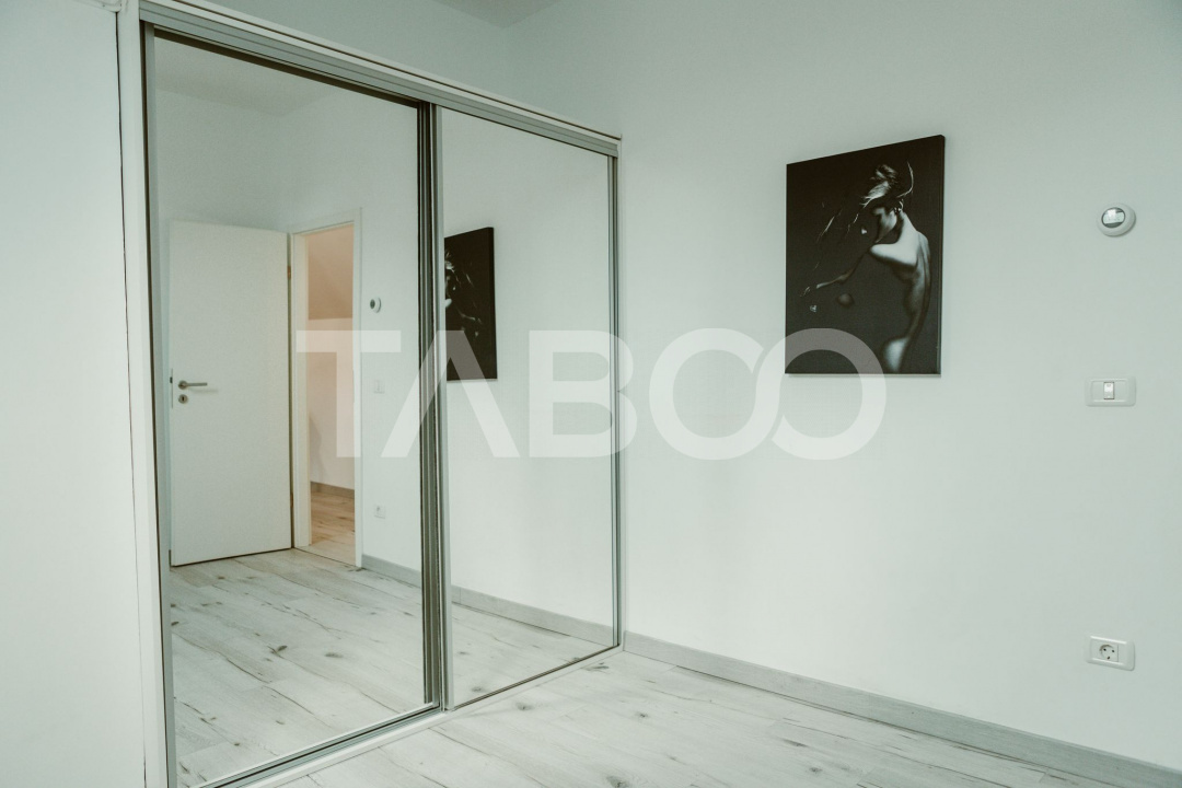 Apartament cu 3 camere decomandate 2 bai si curte de inchiriat 