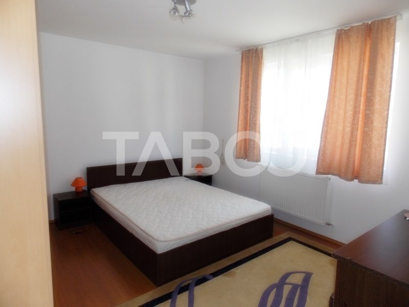 Apartament cu 3 camere decomandate de inchiriat in Sibiu zona Rahovei