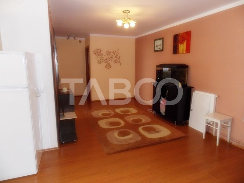 Apartament cu 3 camere decomandate de inchiriat in Sibiu zona Rahovei