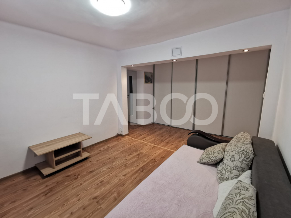 Apartament cu 3 camere decomandate la parter inalt in zona Terezian