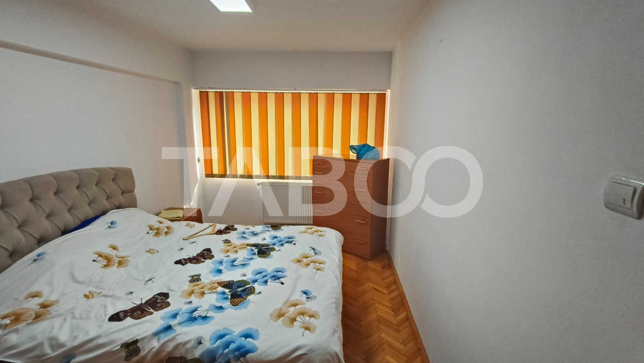 Apartament cu 3 camere garaj si pivnita de vanzare in Sebes