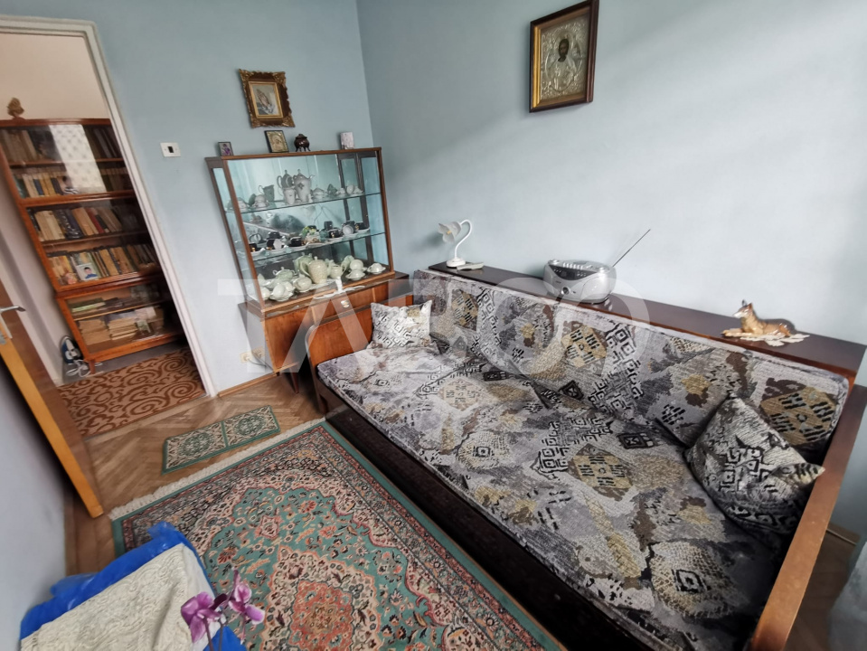 Apartament cu 3 camere la etajul 2 in zona Mihai Viteazul