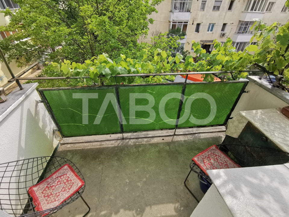 Apartament cu 3 camere la etajul 2 in zona Mihai Viteazul