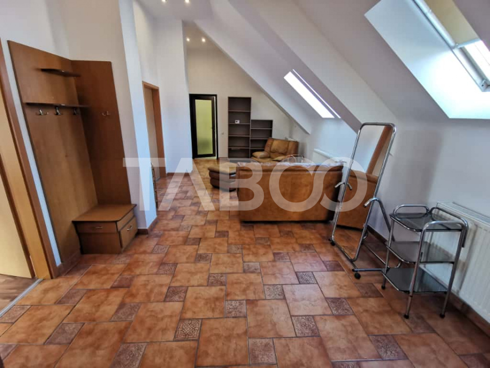 Apartament cu 3 camere langa facultatea de Stiinte de inchiriat