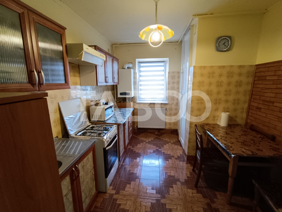 Apartament cu 3 camere mobilat utilat de inchiriat  92mpu Sibiu Strand