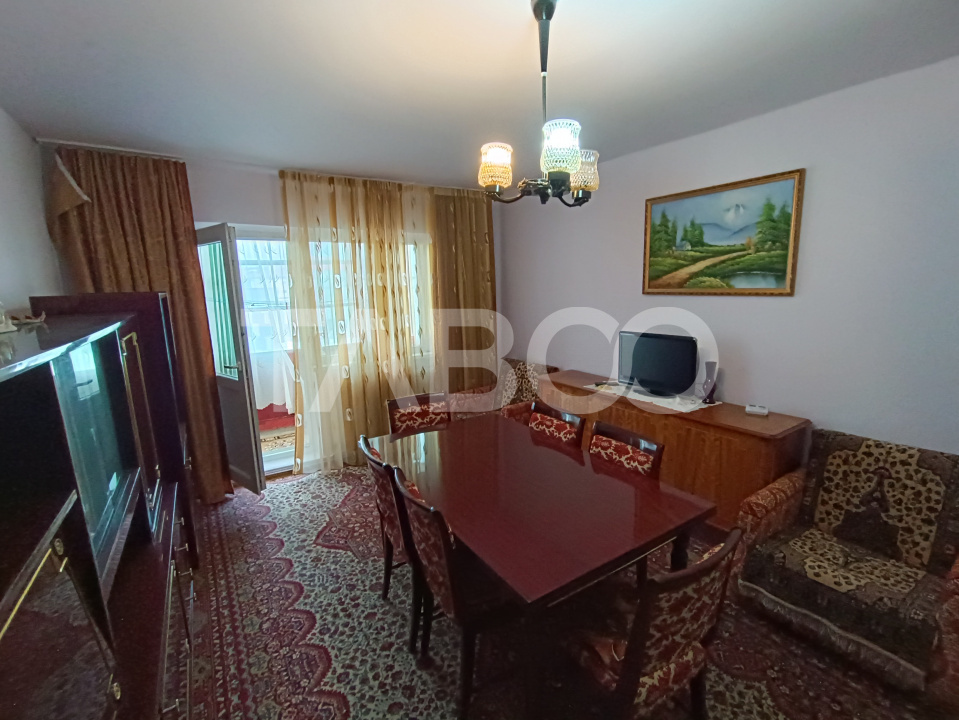 Apartament cu 3 camere mobilat utilat de inchiriat  92mpu Sibiu Strand