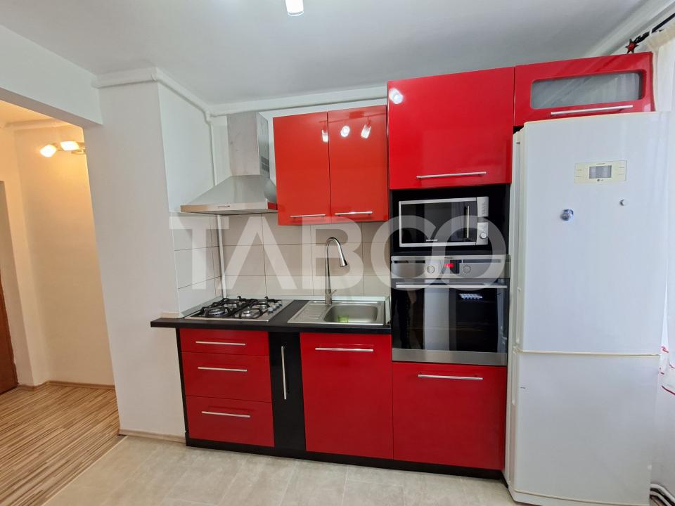 Apartament cu 3 camere si balcon de inchiriat in Sibiu zona Rahovei