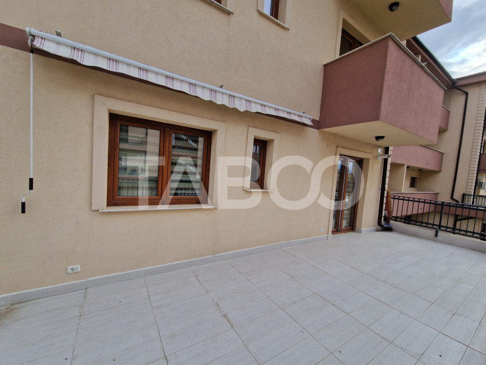 Apartament cu 3 camere si loc de parcare etaj 1 Calea Surii Mici