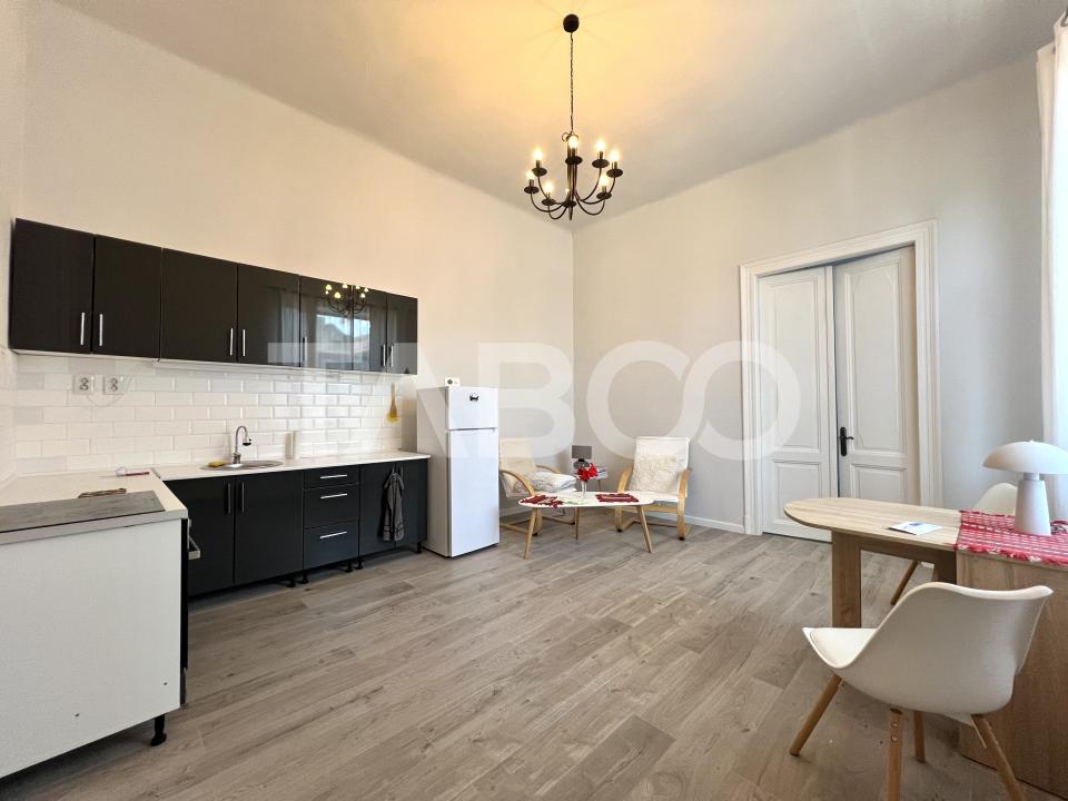 Apartament cu 3 camere si terasa de 14 mp de vanzare in zona Centrala