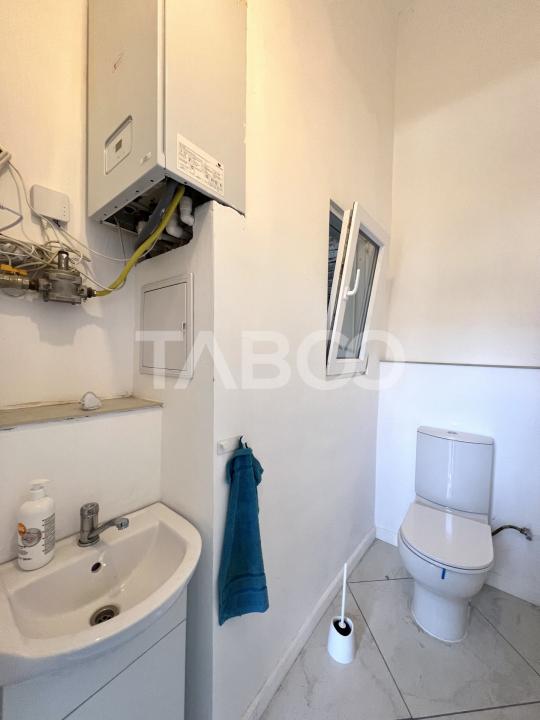Apartament cu 3 camere si terasa de 14 mp de vanzare in zona Centrala