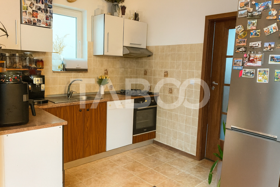 Apartament cu 3 camere spatioase de vanzare in Selimbar - 100 mp utili