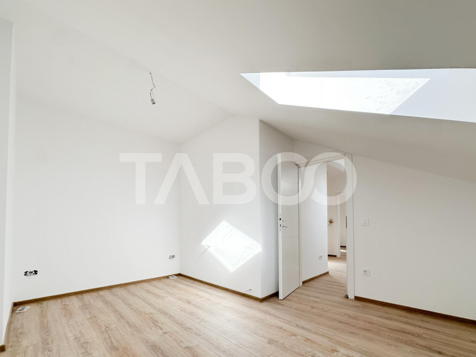 Apartament cu 4 camere 105 mp pe 2 nivele in vila noua cu parcare