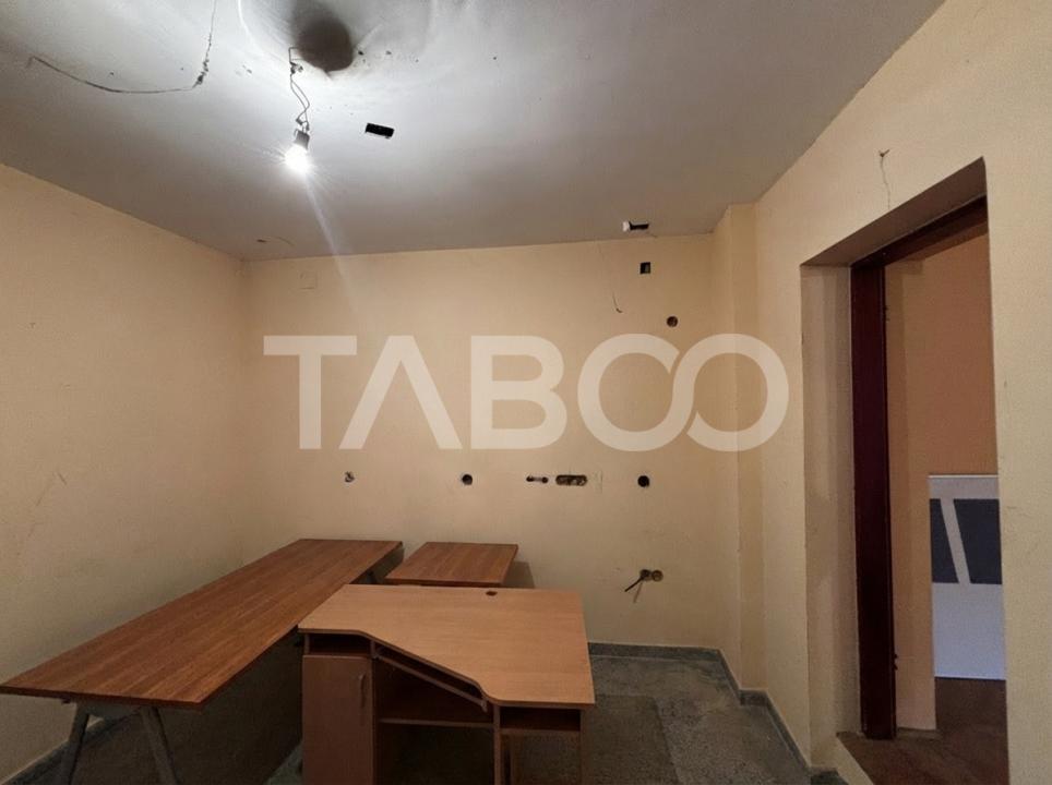 Apartament cu 4 camere de vanzare  110 mp  zona Orasul de Jos