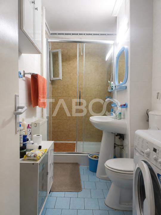 Apartament cu 4 camere de vanzare la etajul 1 in zona Vasile Aaron
