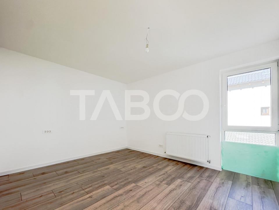 Apartament cu 4 camere pe 2 nivele in vila noua cu parcare
