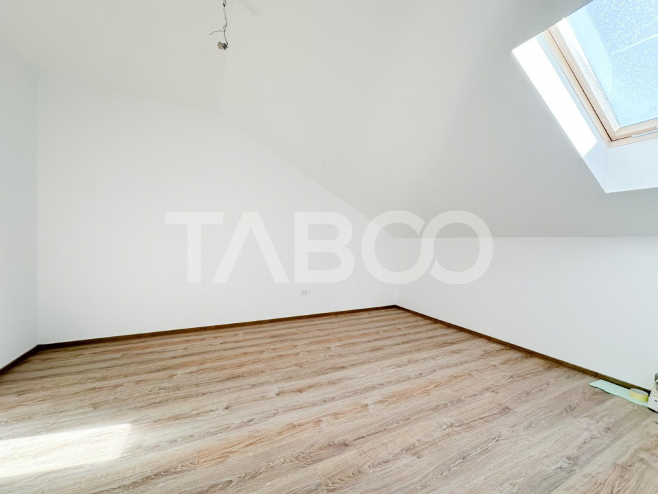 Apartament cu 4 camere pe 2 nivele in vila noua cu parcare