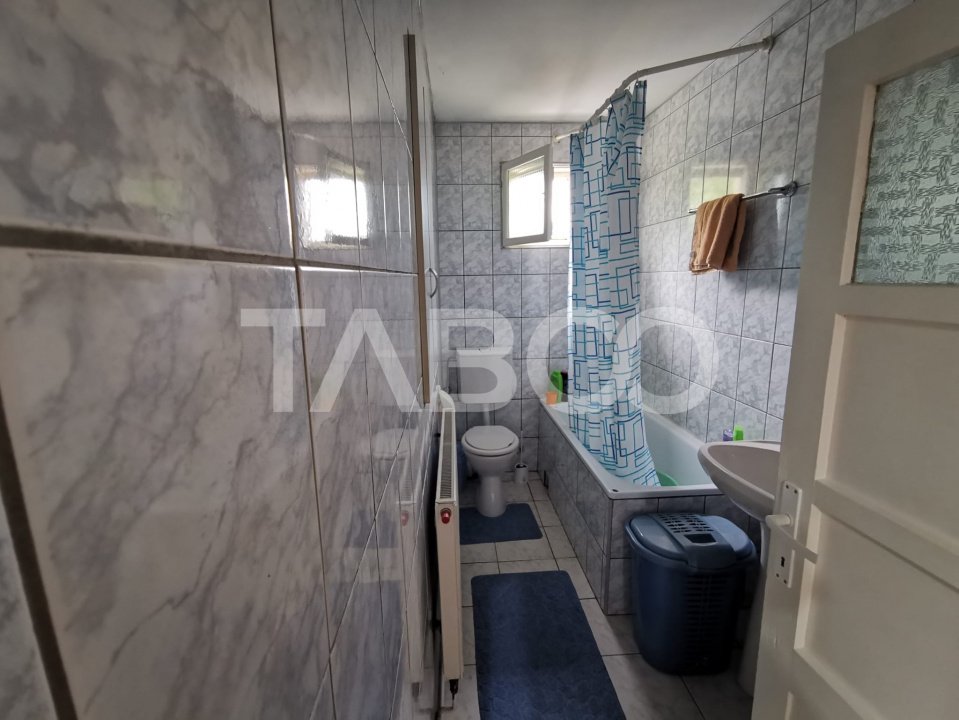 Apartament cu 5 camere in zona de case a Bulevardului Mihai Viteazul 