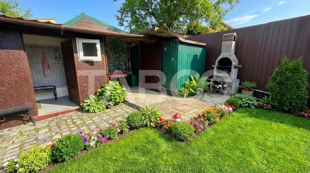 Apartament cu curte 4 camere si pivnita la casa zona Lazaret Sibiu