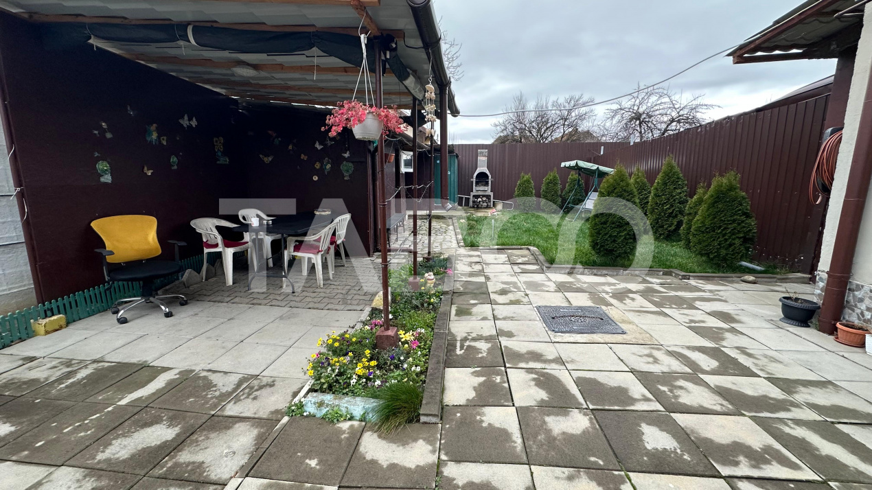 Apartament cu curte si pivnita la casa 4 camere zona Lazaret Sibiu