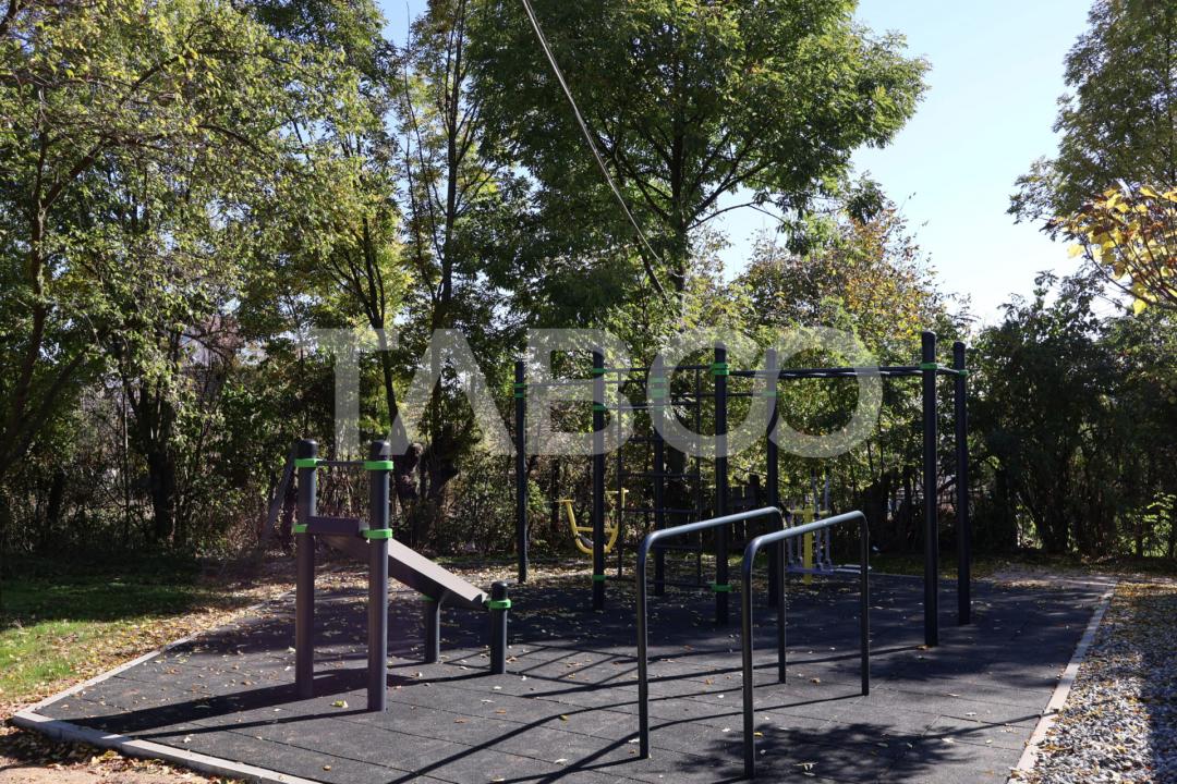 Apartament cu gradina de 63 mp 3 camere 2 parcari boxa Turnisor Sibiu