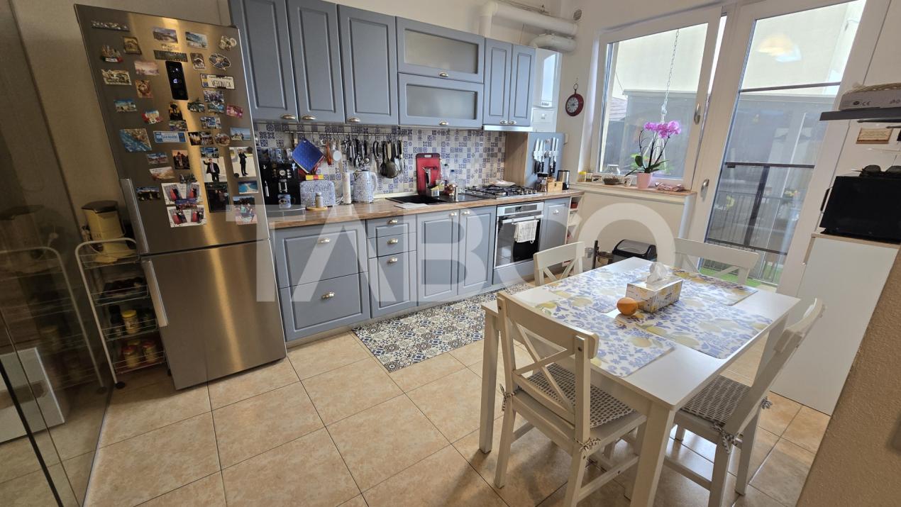 Apartament cu gradina de 85mp si 3 camere de vanzare Calea Surii Mici