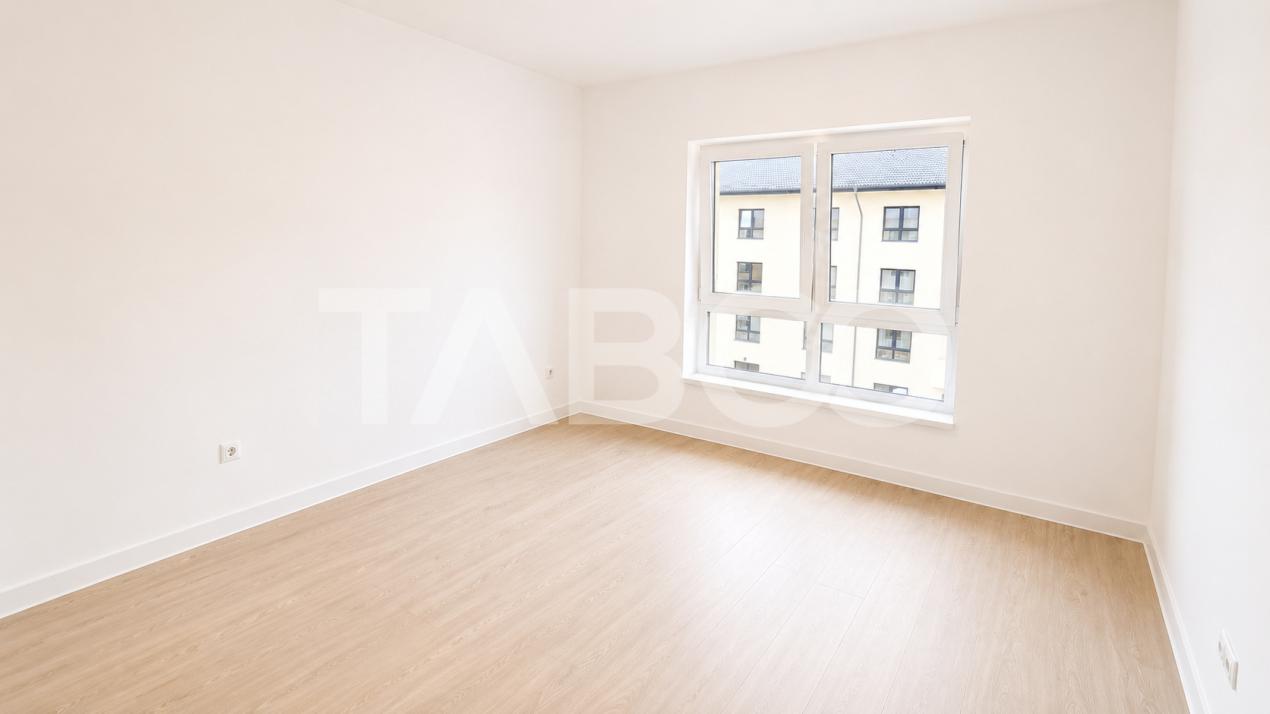 Apartament cu gradina si 3 camere decomandate de vanzare Doamna Stanca