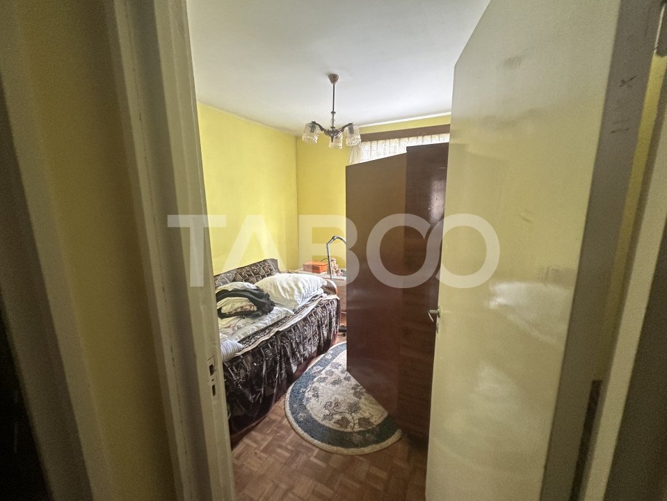  Apartament cu potential de investitie 3 camere 70 mpu etaj parter 