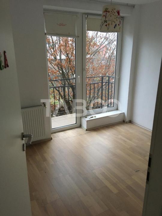 Apartament de inchiriat 2 camere 2 balcoane parcare Calea Poplacii