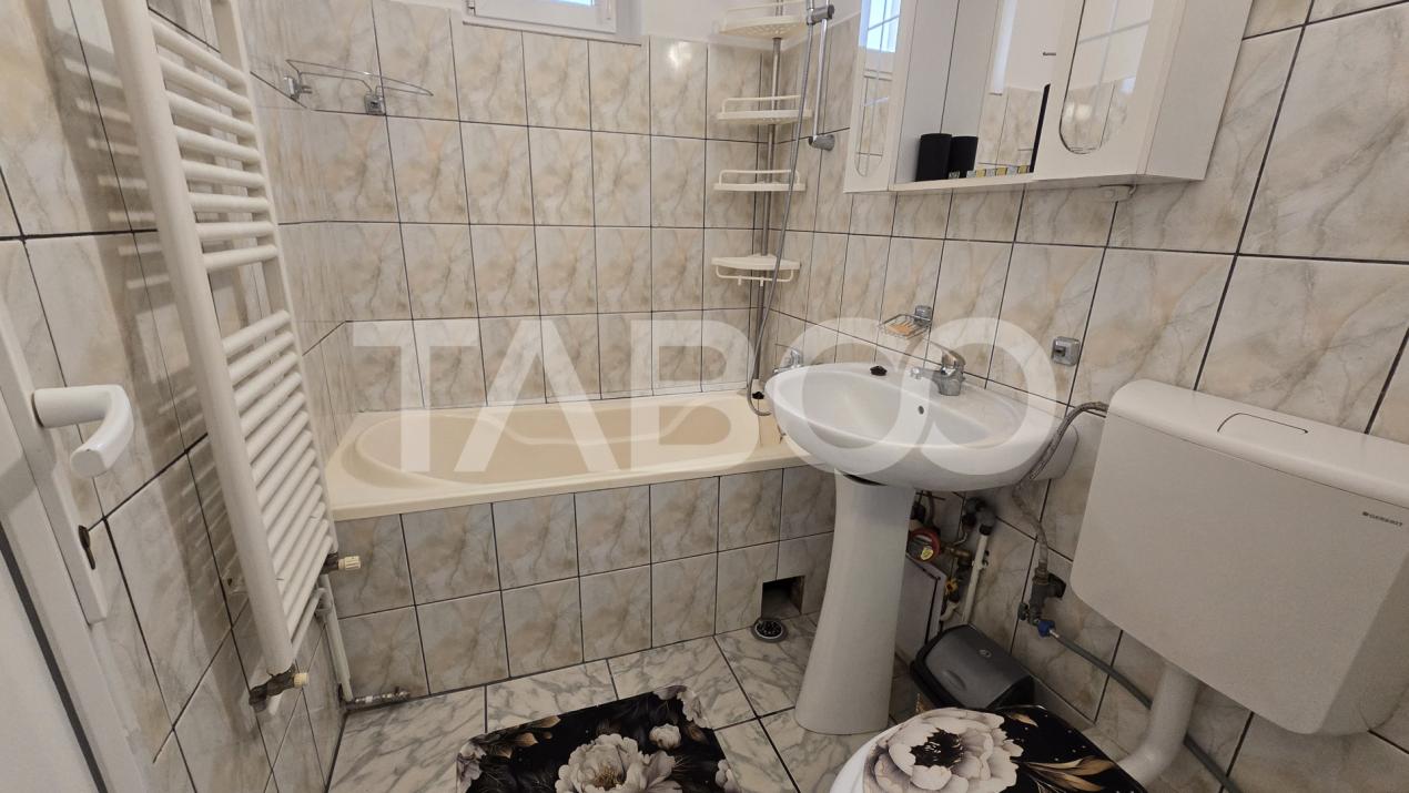 Apartament de inchiriat 2 camere bloc cu lift Mihai Viteazul