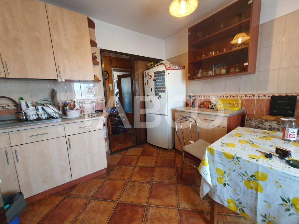 Apartament de inchiriat 2 camere complet mobilat utilat zona Tabacari